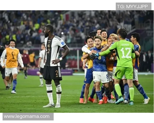 德国足球队的顶级球星有哪些代表人物及其辉煌成就解析